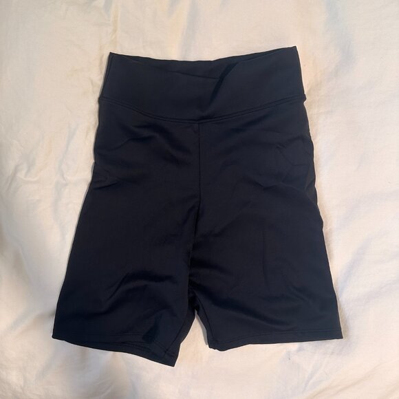 Good American Biker Short and Crop Top Swim Set - Picture 3 of 5